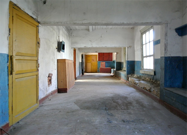 before renovation—interiors